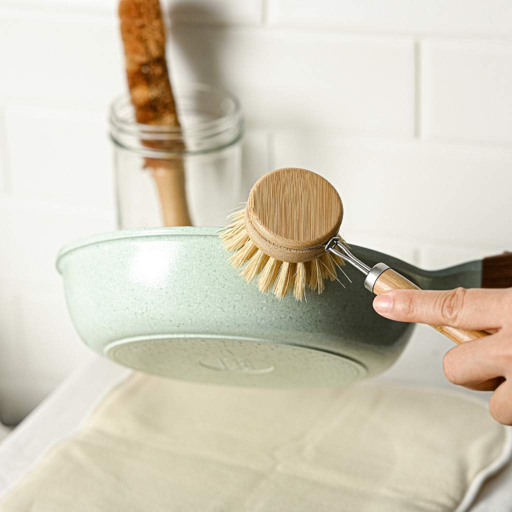 Reusable Bamboo Dish Brush | Eco Washing Up Cleaning Brushes - Eco Wonders